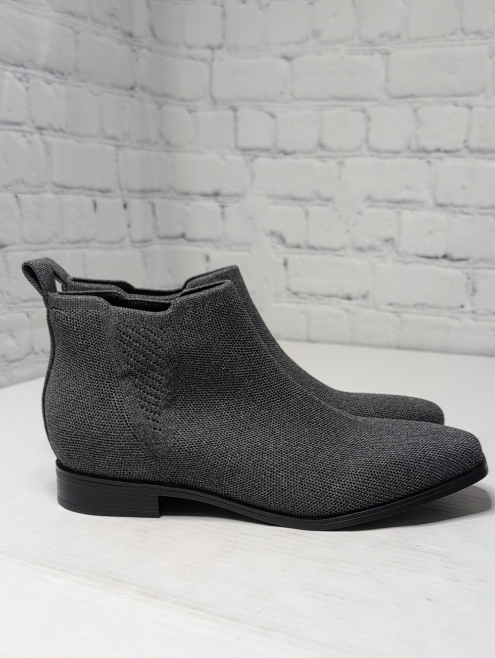 Vivaia Ryan Slip On Chelsea Boot In Rich Grey EU 39.5 US 8.5